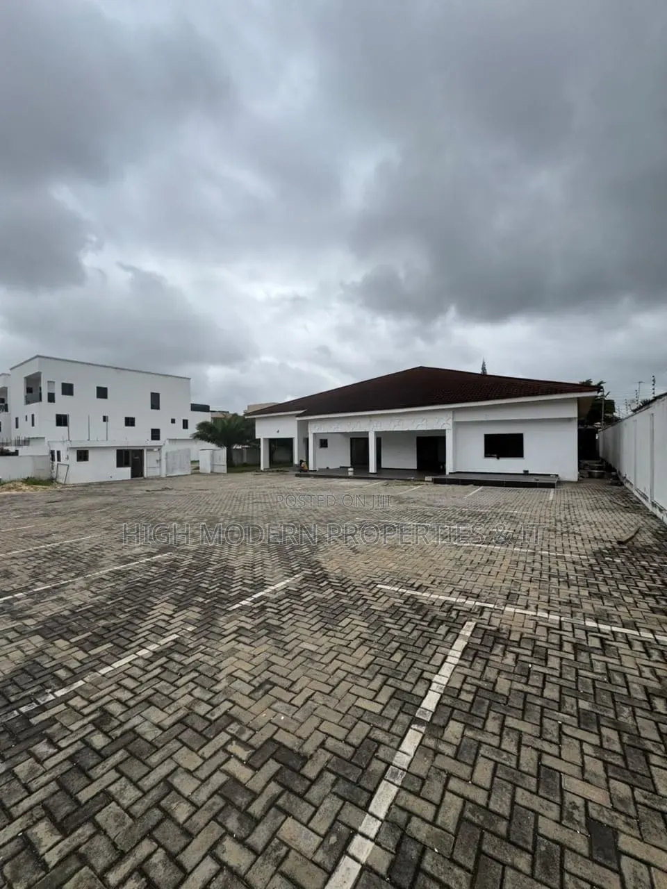 3bdrm House in East Legon, American House for rent in American House