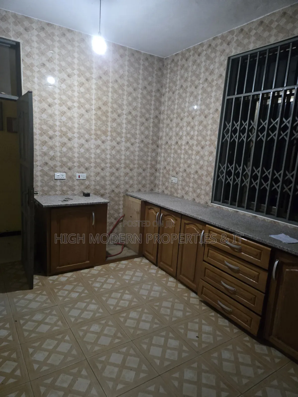 3bdrm House in East Legon, American House for rent in American House