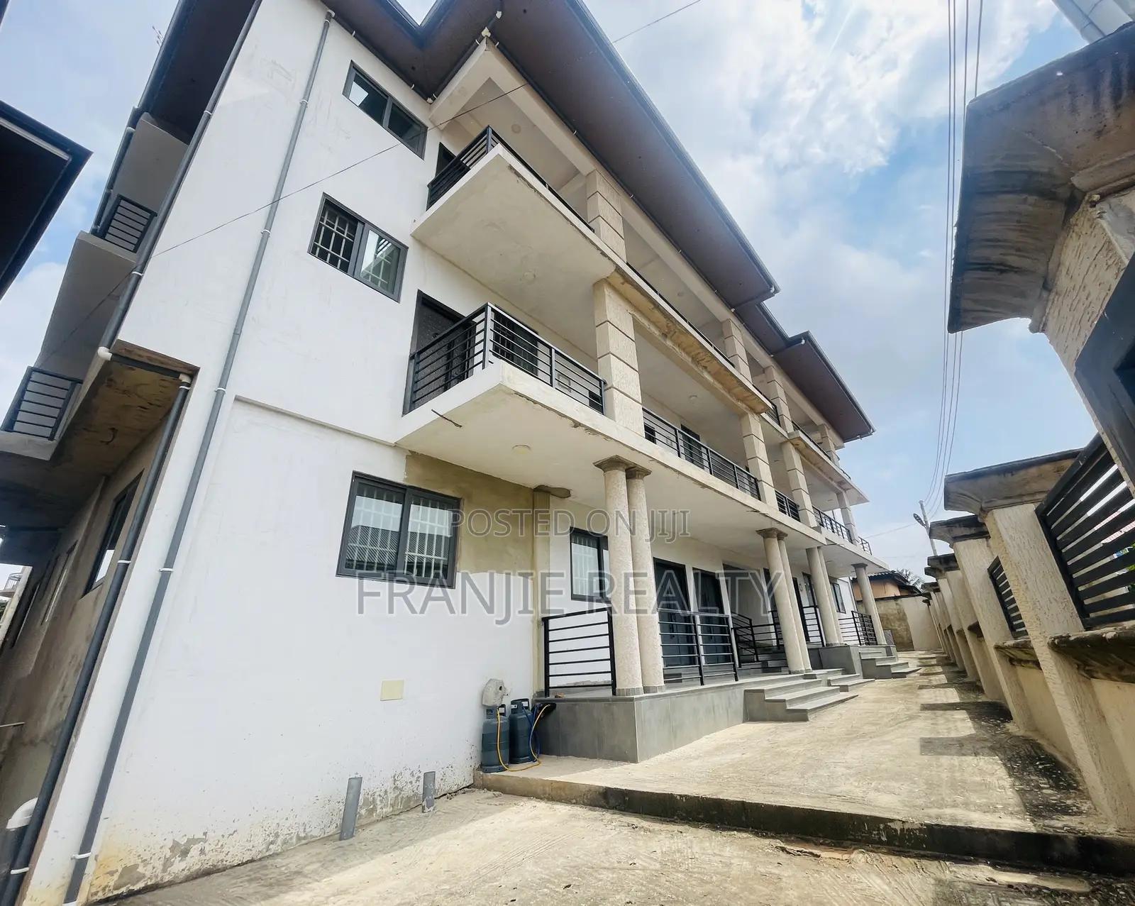 3bdrm Apartment in Franjie Realty, West Hills Mall Area for rent in West Hills Mall Area