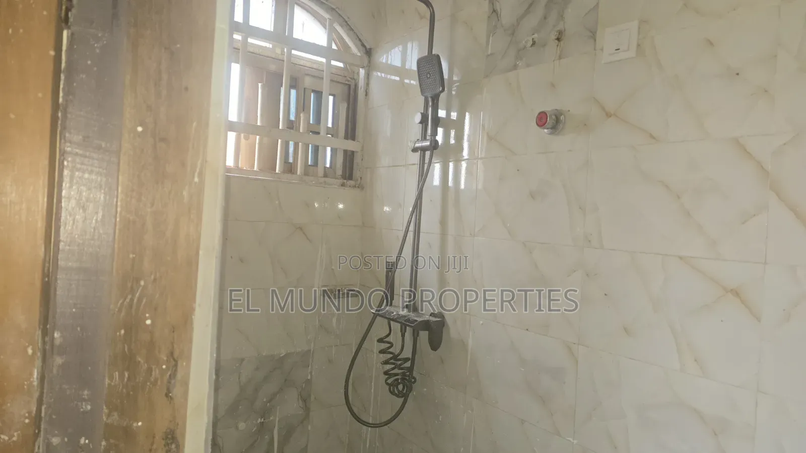 3bdrm Apartment in Kwadaso Estate, Kumasi Metropolitan for rent in Kumasi Metropolitan