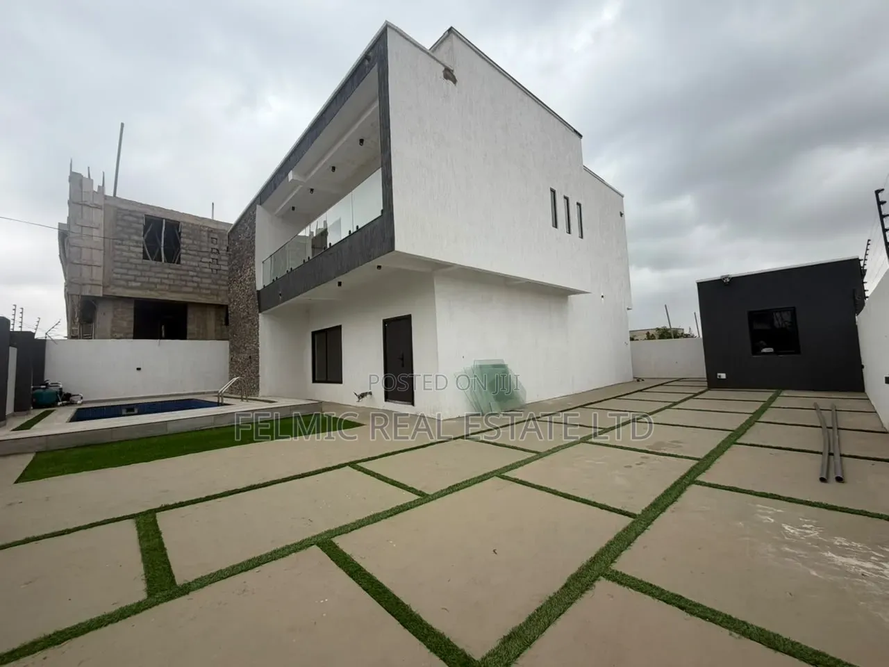 4bdrm Duplex in Felmic Real Estate, Accra Metropolitan for sale in Accra Metropolitan