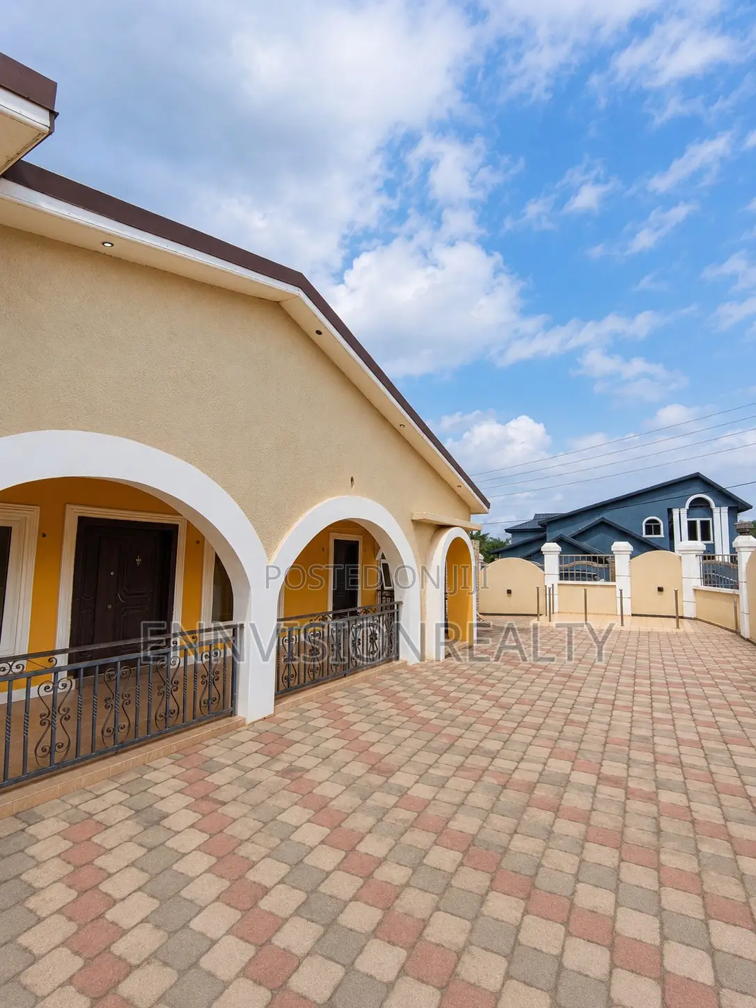 4bdrm House in Kwabenya for sale in Kwabenya