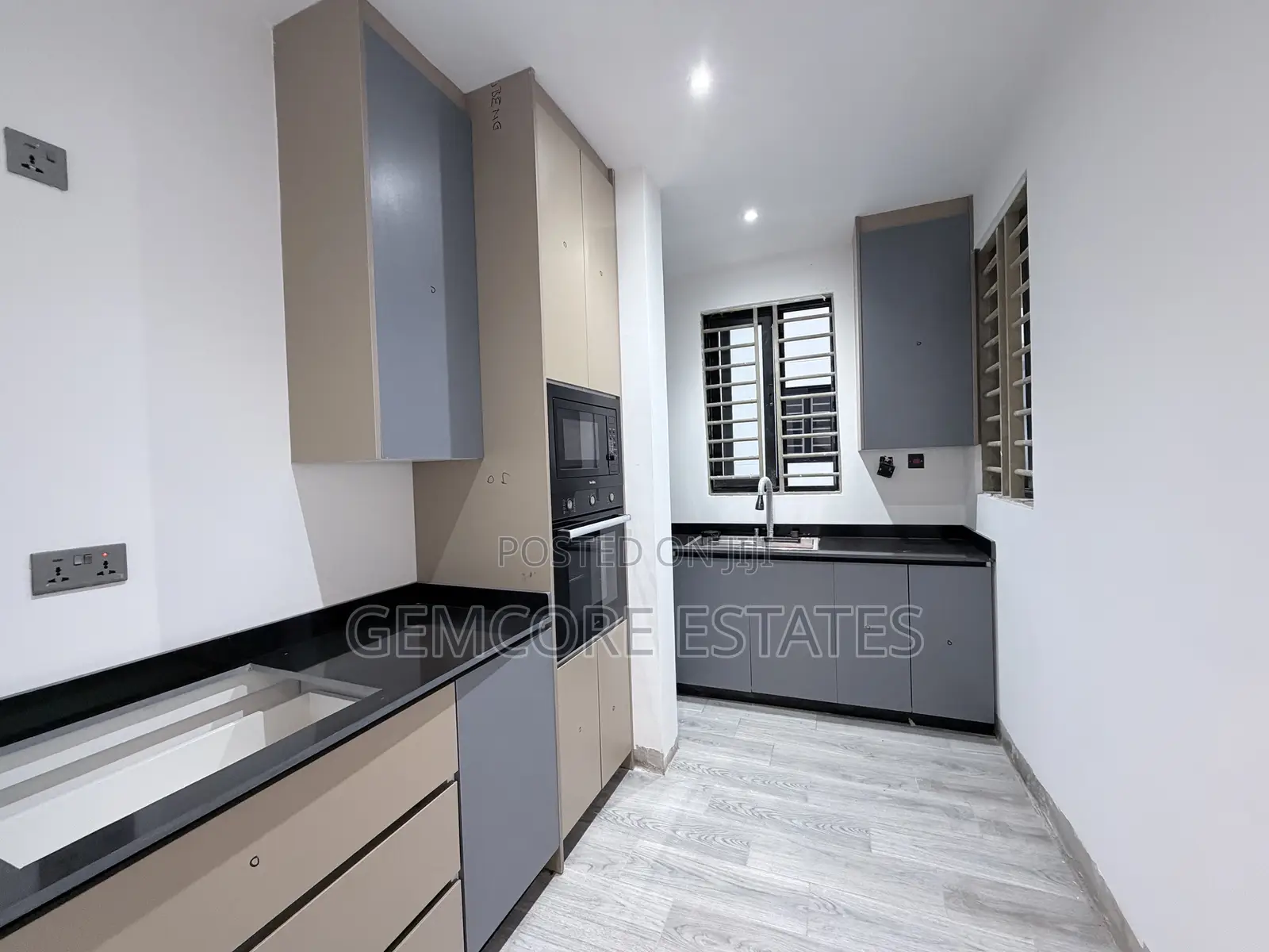 4bdrm Townhouse/Terrace in East Legon Hills, Ashaley Botwe for sale in Ashaley Botwe