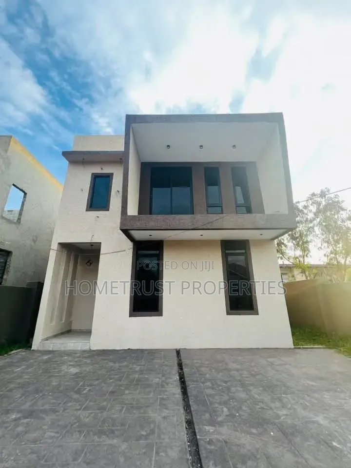 3bdrm Duplex in East Legon Hills, Police Station for sale in Police Station