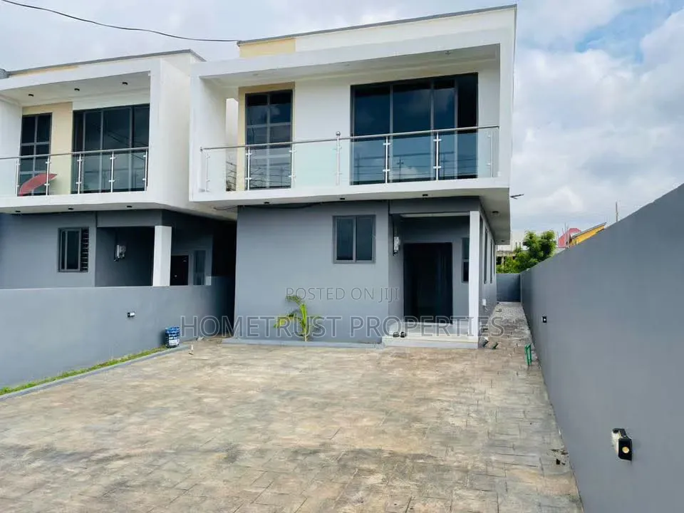 3bdrm Duplex in East Legon Hills, Police Station for sale in Police Station