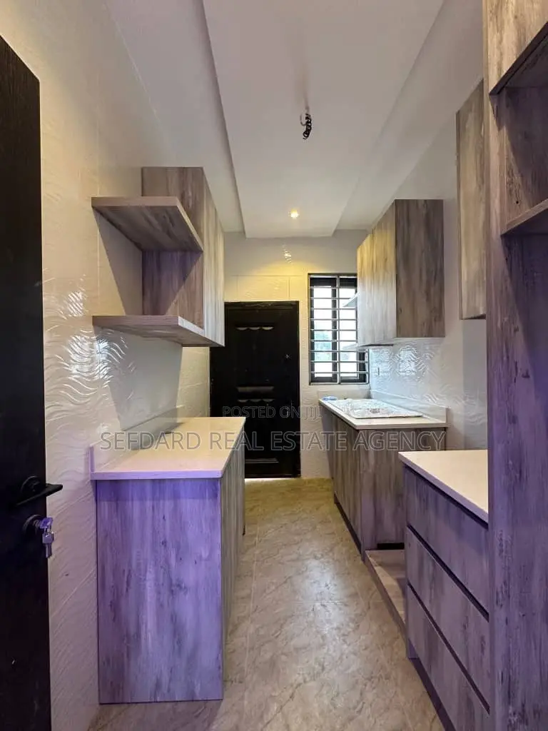 3bdrm Duplex in Sefdard Properties, Ashaley Botwe for sale in Ashaley Botwe
