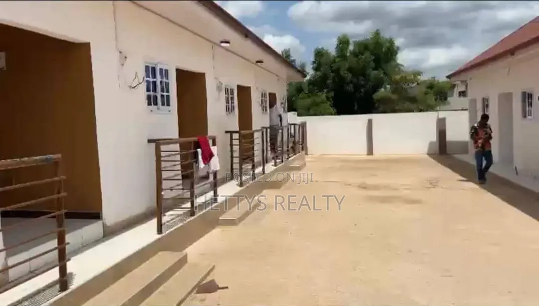 1bdrm Apartment in Danfa for rent in Danfa