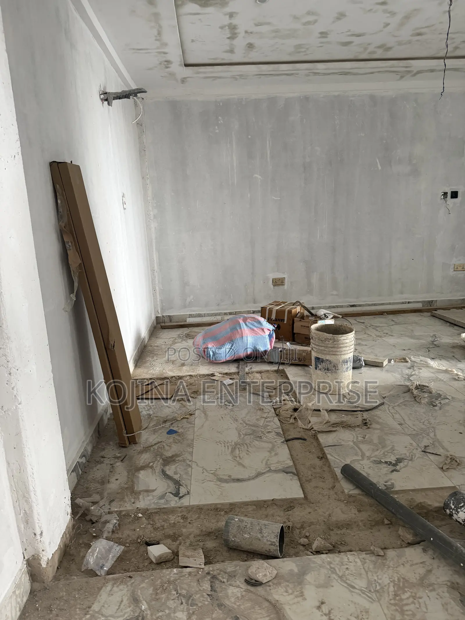 Prime Double Shop Space for Rent – Patasi in Kumasi Metropolitan