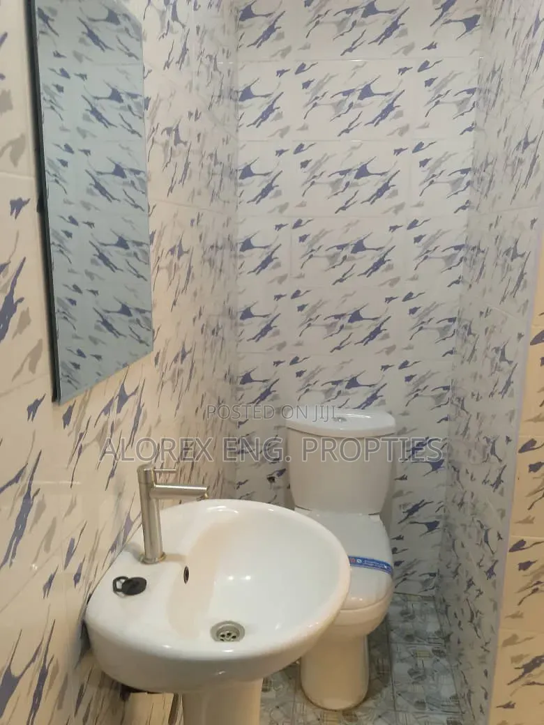 1bdrm Apartment in Adenta, Commandos for rent in Commandos