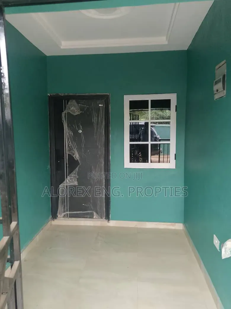 1bdrm Apartment in Adenta, Commandos for rent in Commandos