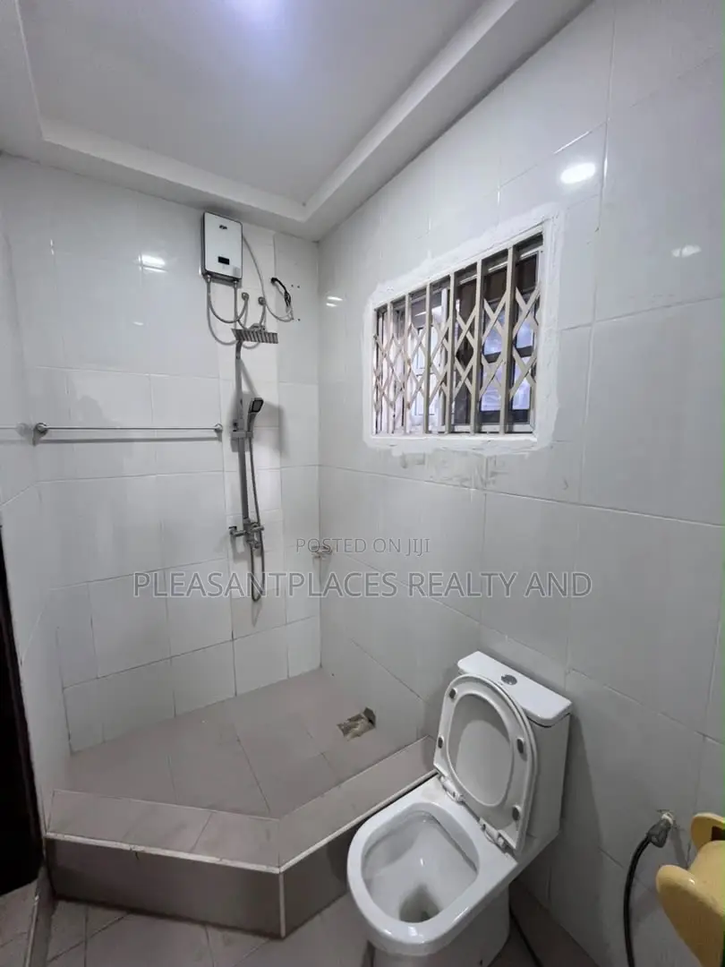 2bdrm Apartment in Pleasantplaces And, East Legon for rent in East Legon