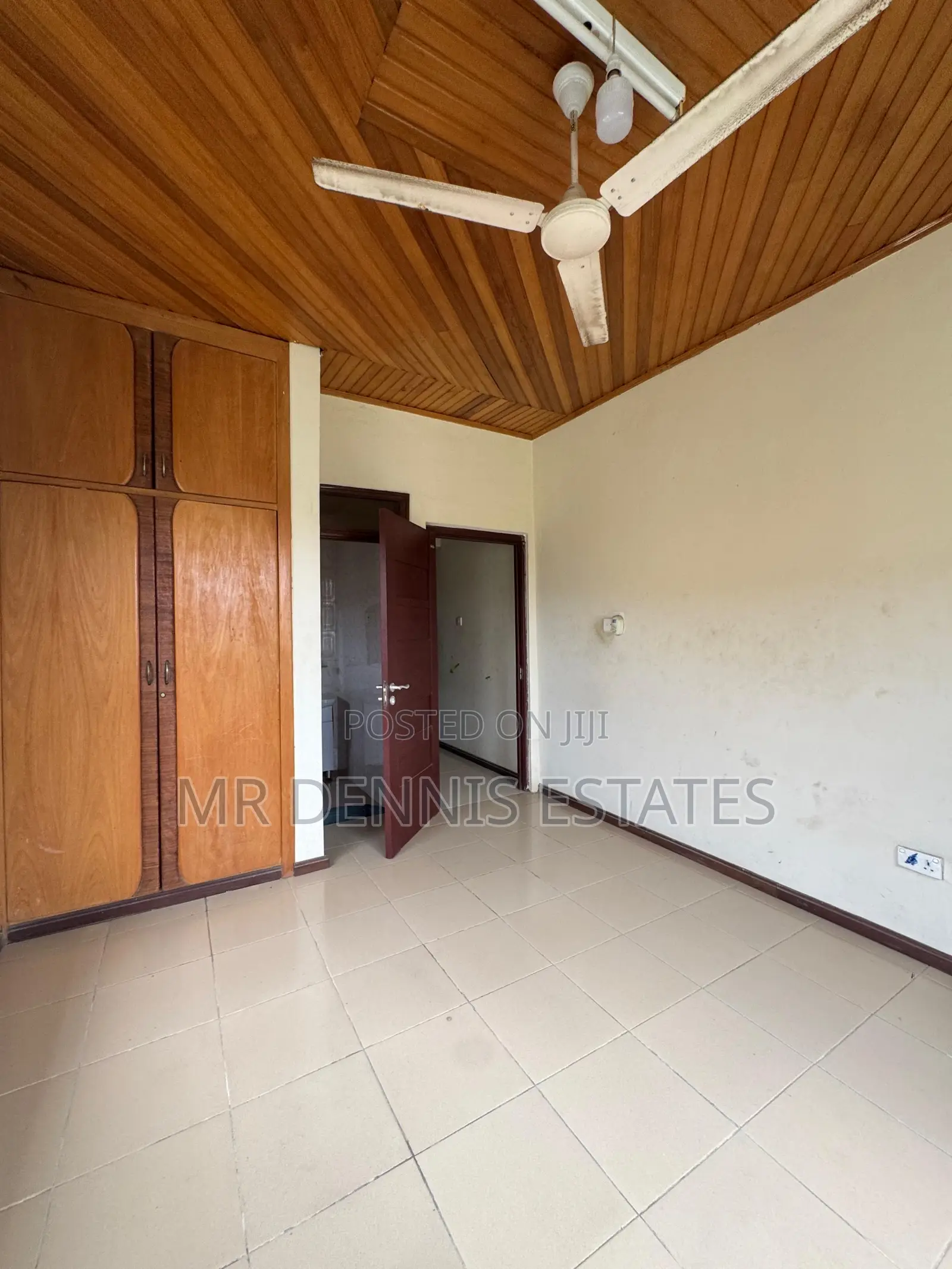 4bdrm Duplex in Tuba Kokrobite Road, Weija for sale in Weija