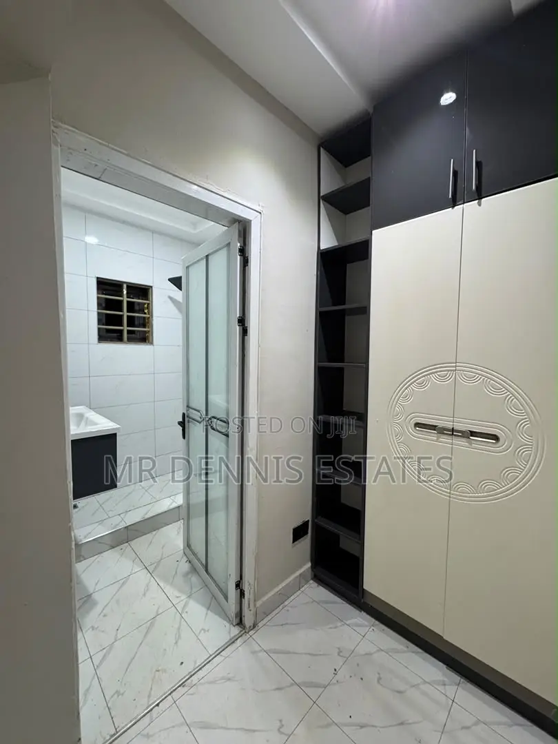3bdrm House in Tuba Krokrobite Road, Weija for sale in Weija