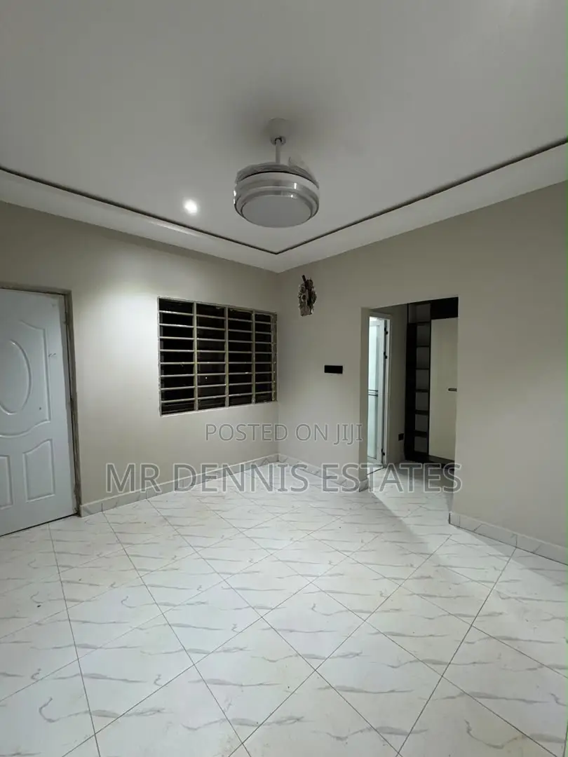 3bdrm House in Tuba Krokrobite Road, Weija for sale in Weija