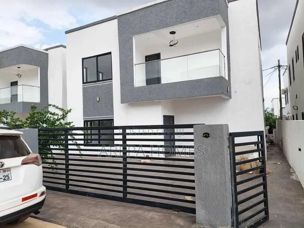 4bdrm Townhouse / Terrace in Arepa Homes, Ghana Flag for rent in Ghana Flag
