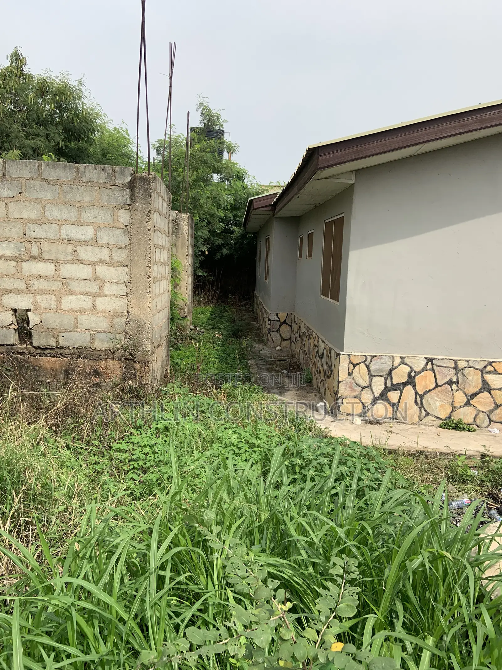 14bdrm Villa in New Legon for sale in New Legon