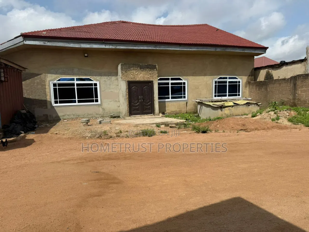 Church or Warehouse for Sale at Ablekuma Olebu in Olebu