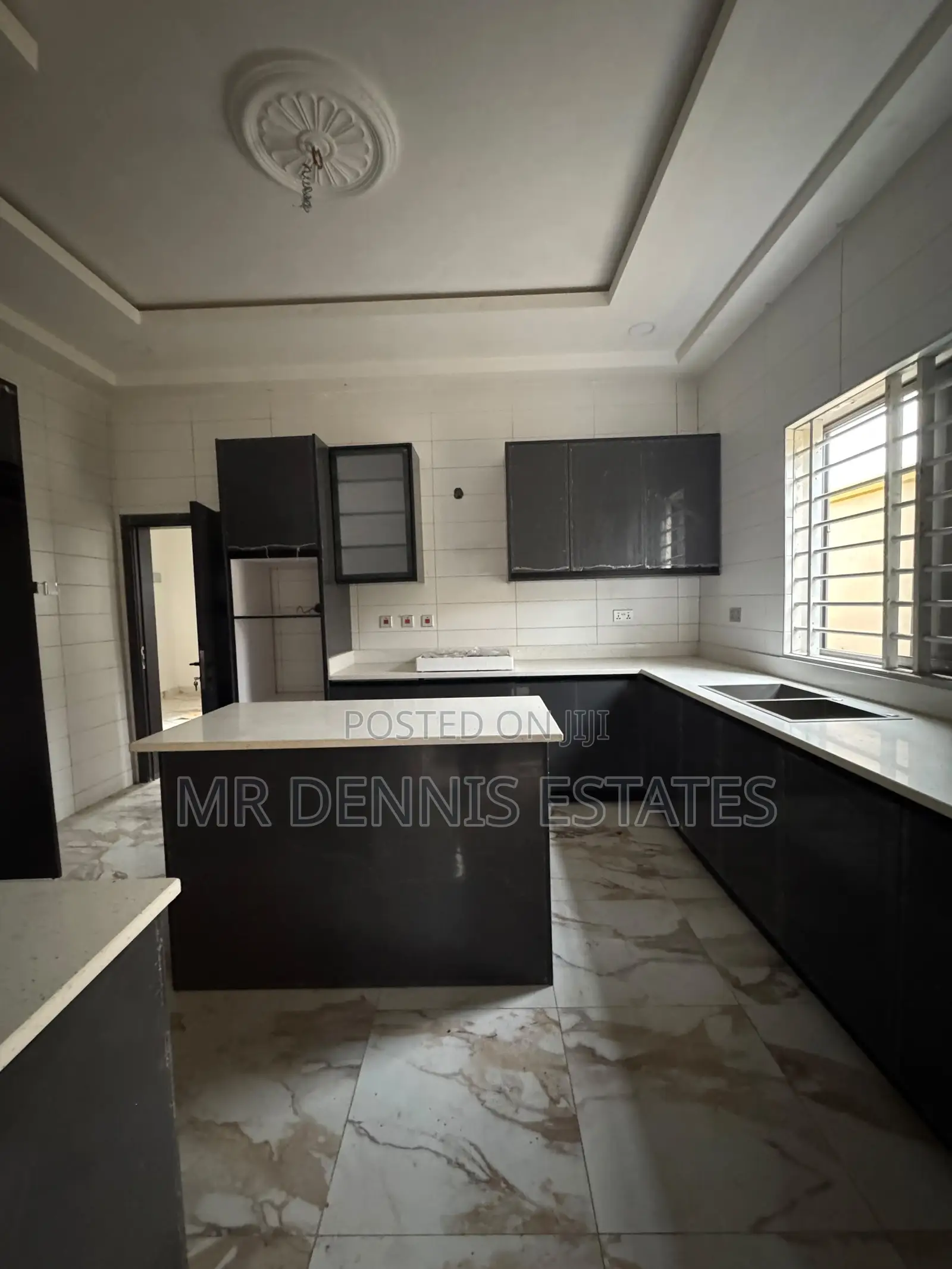 3bdrm House in Kokrobite, Weija for sale in Weija