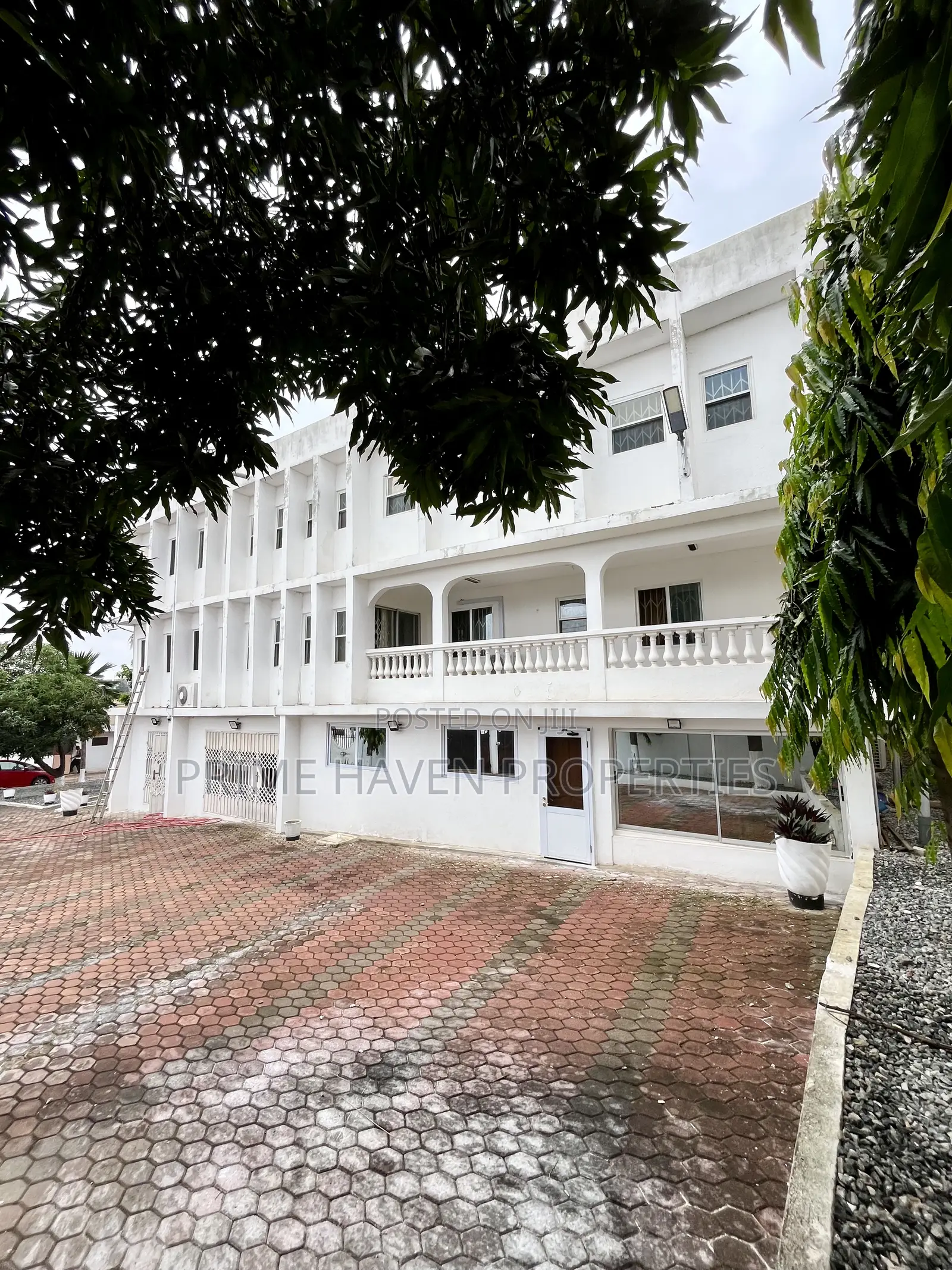 17bdrm Mansion in Santa Maria for sale in Santa Maria