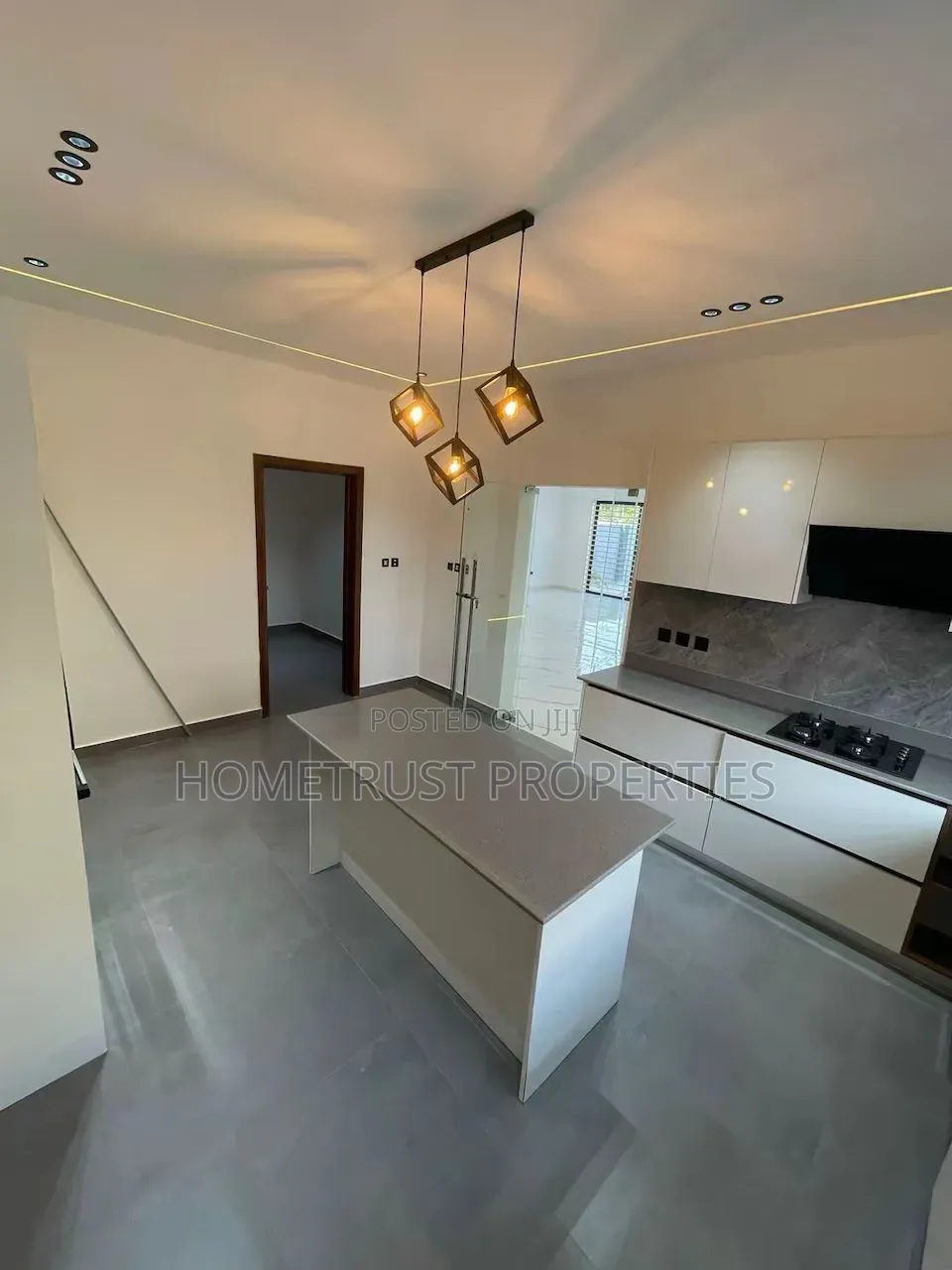 4bdrm Duplex in Oyarifa, Pentecost for sale in Pentecost