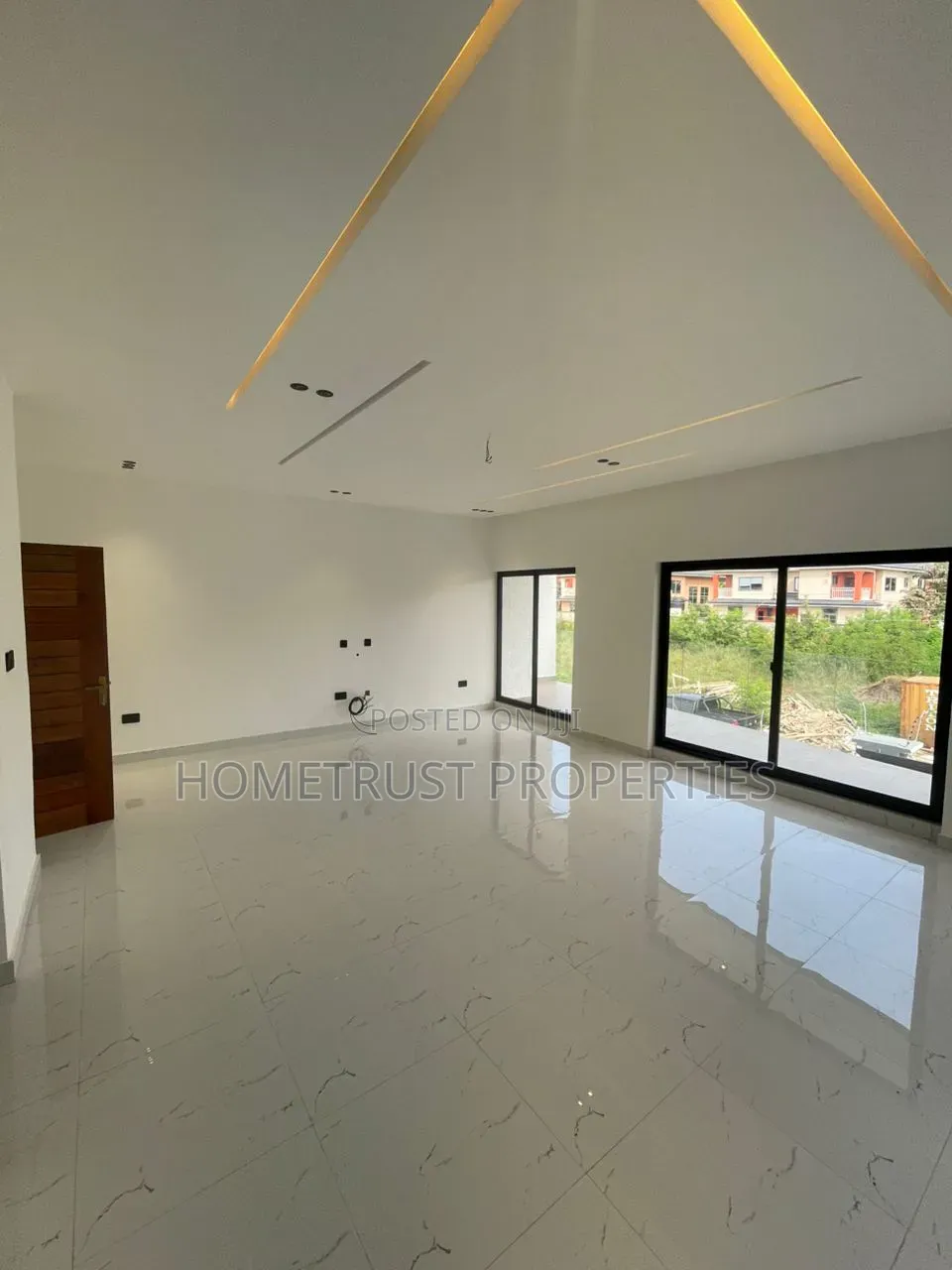4bdrm Duplex in Oyarifa, Pentecost for sale in Pentecost