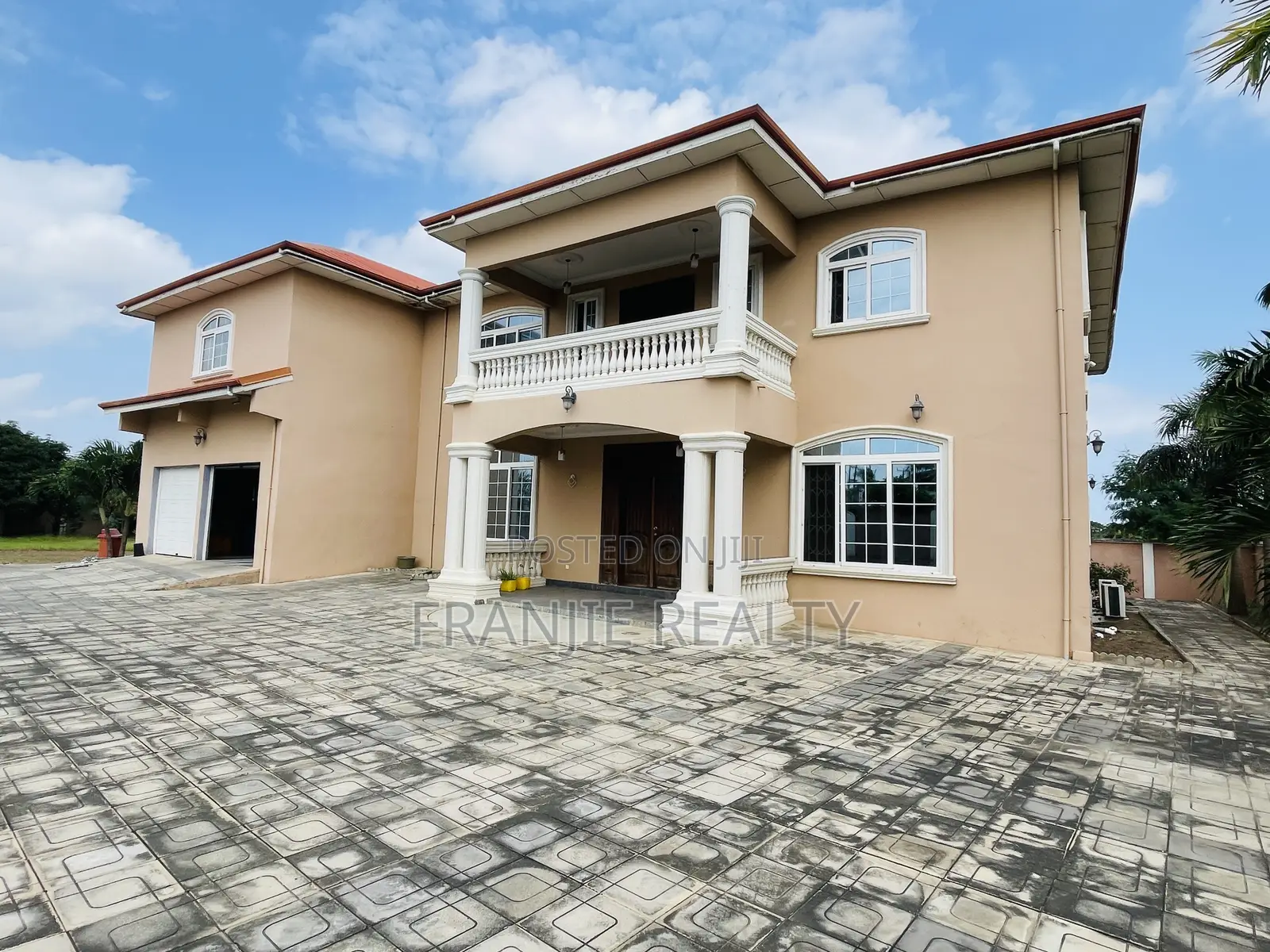 Furnished 6bdrm House in Franjie Realty, Kasoa for sale in Kasoa