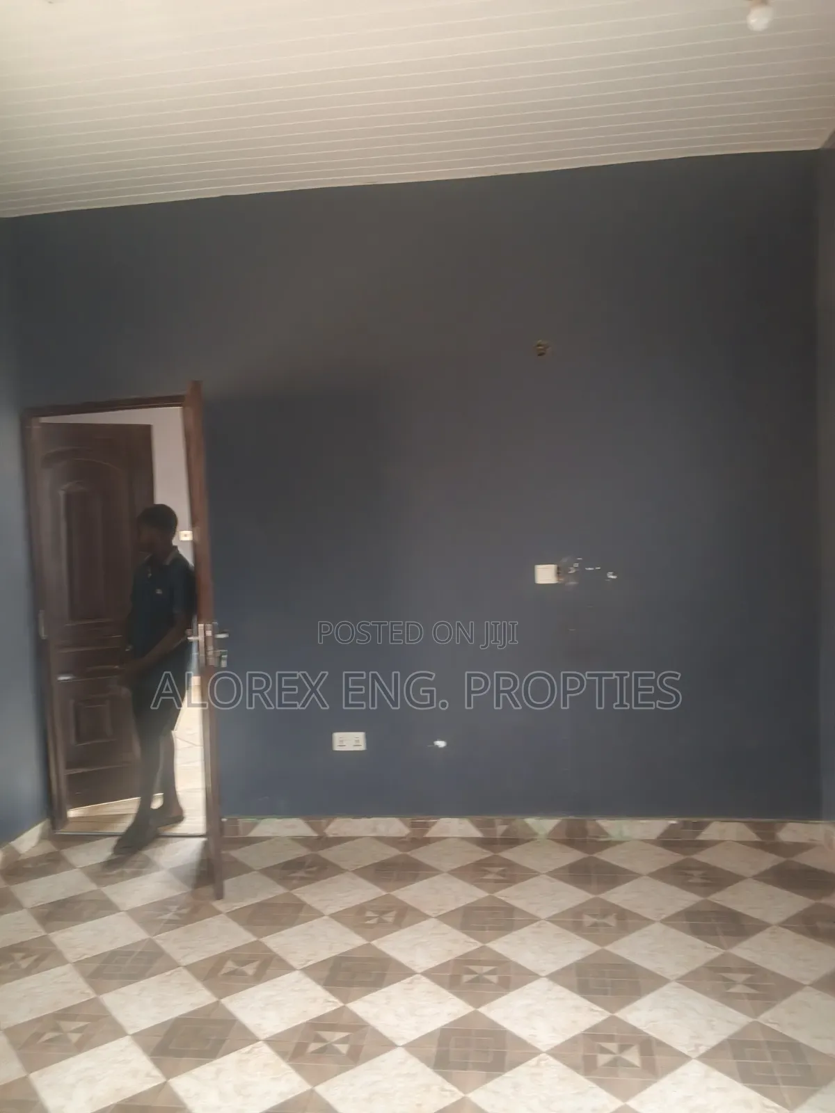 1bdrm Apartment in 2 Washrooms, Adenta, Frafraha for rent in Frafraha