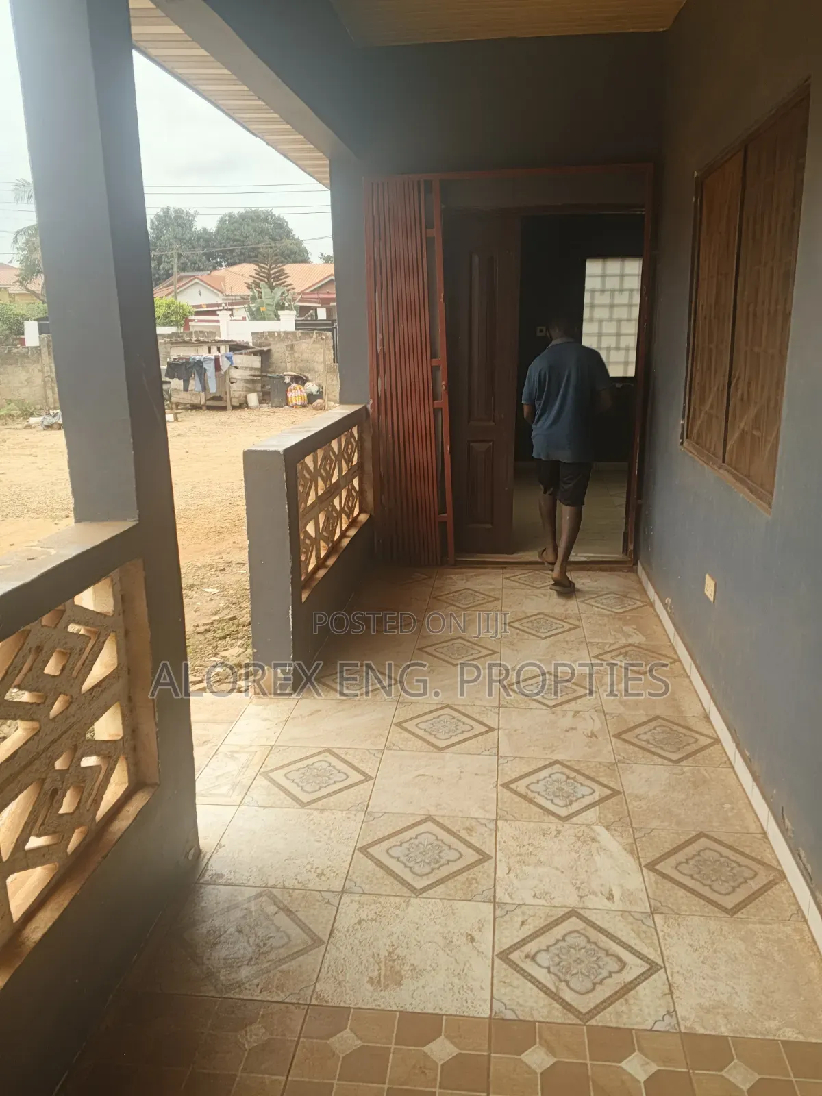 1bdrm Apartment in 2 Washrooms, Adenta, Frafraha for rent in Frafraha