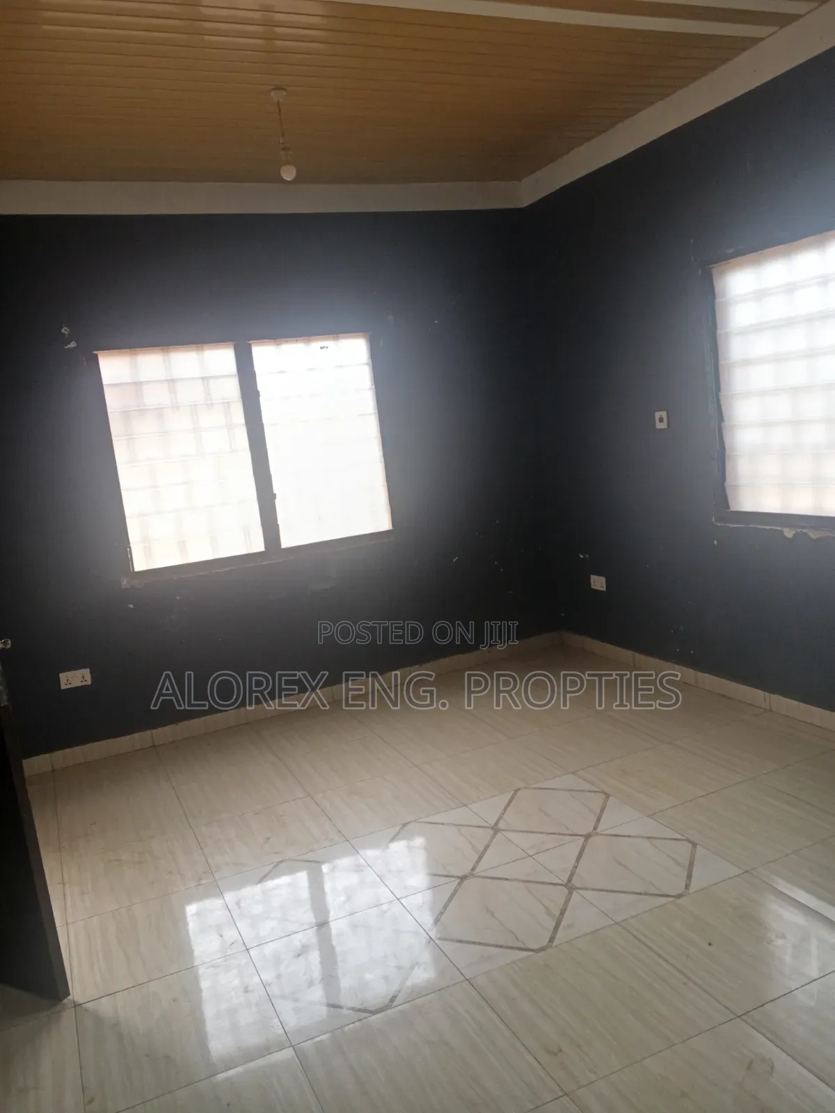1bdrm Apartment in 2 Washrooms, Adenta, Frafraha for rent in Frafraha