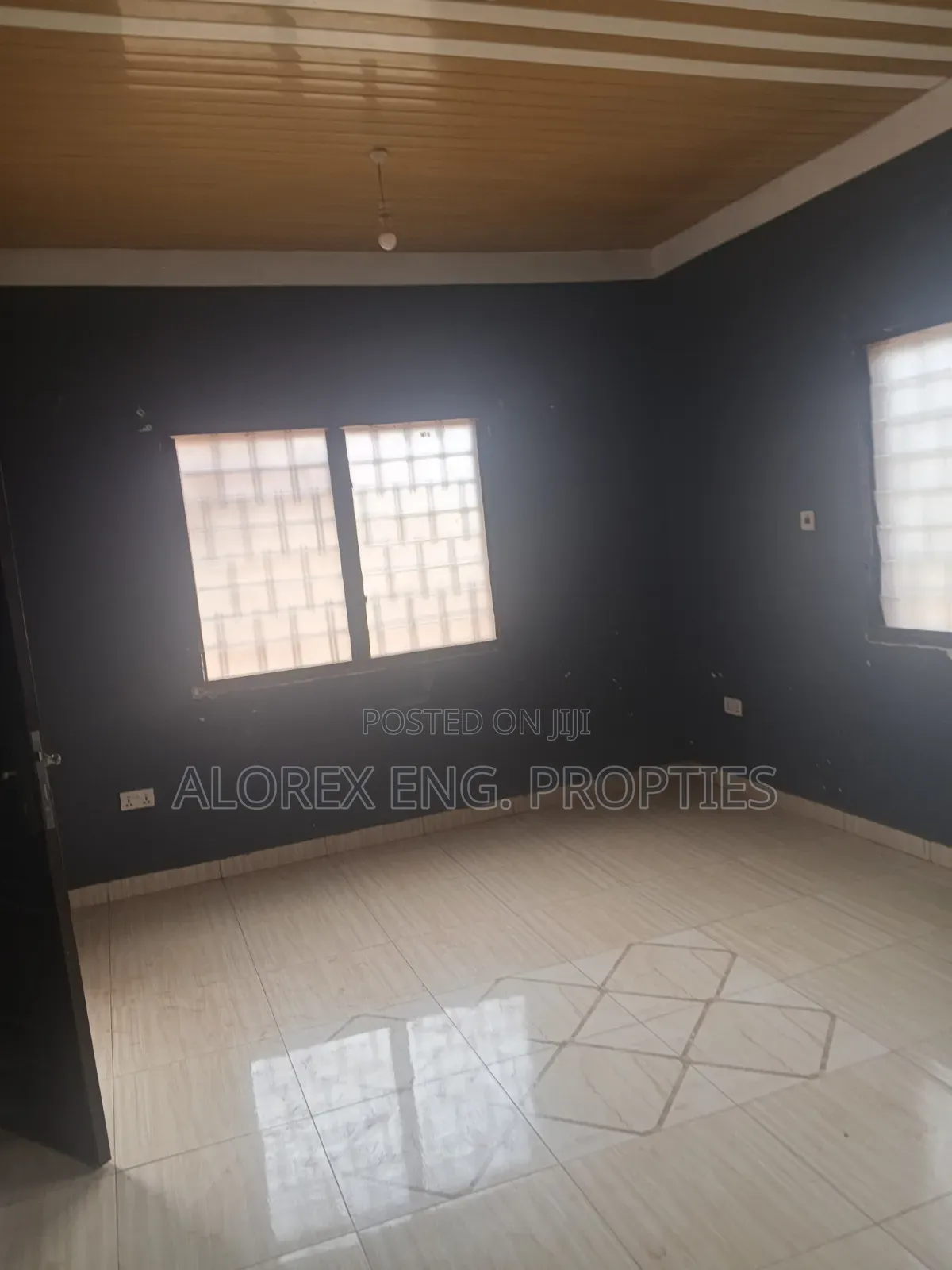 1bdrm Apartment in 2 Washrooms, Adenta, Frafraha for rent in Frafraha
