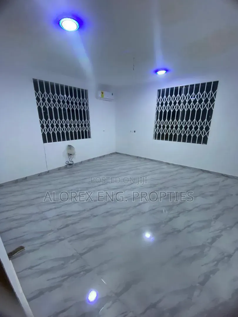 2bdrm Apartment in Amanfro, Castle Gate, Frafraha for rent in Frafraha