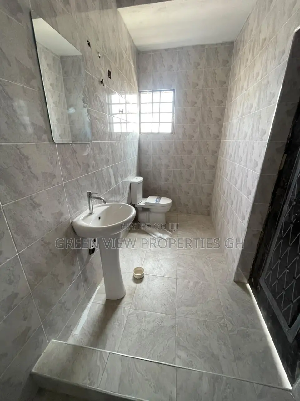 2bdrm Apartment in West Hills Mall Area for rent in West Hills Mall Area