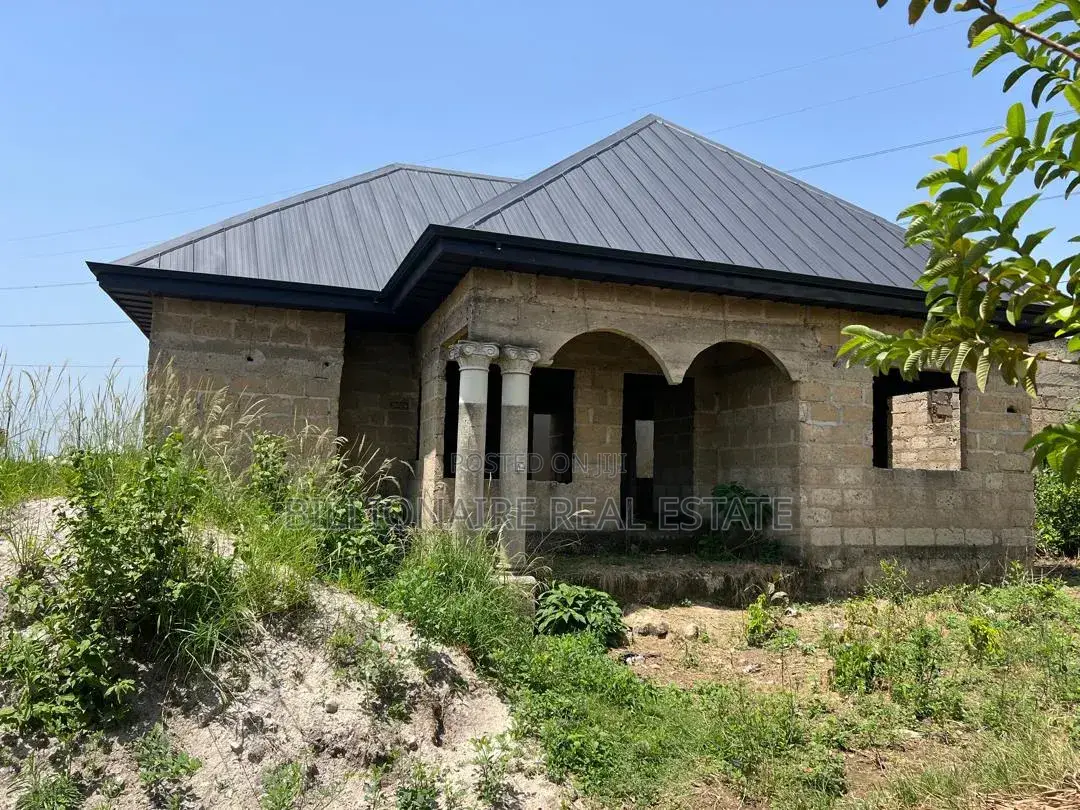 3bdrm House in Mamponten, Kumasi Metropolitan for sale in Kumasi Metropolitan