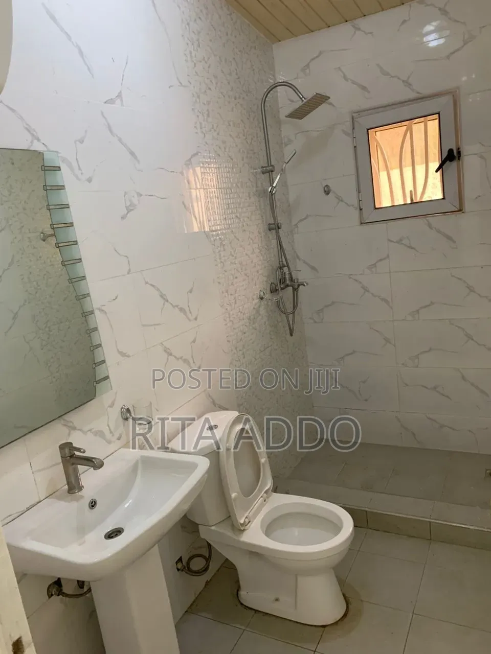 3bdrm House in Lakeside for rent in Lake Side Estate