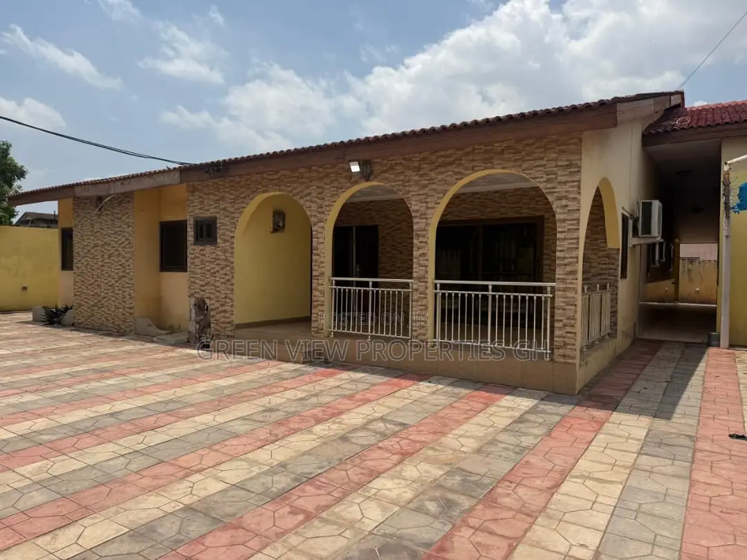 3bdrm House in Taifa-Burkina for rent in Taifa-Burkina