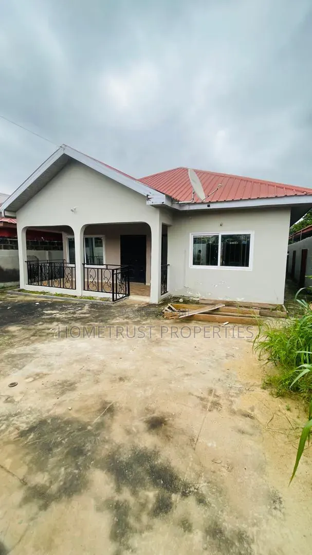 4bdrm House in Pokuase Acp for rent in Pokuase