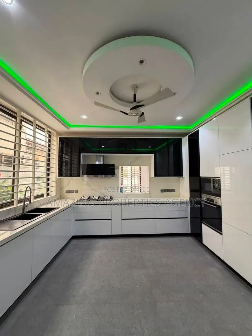 4bdrm House in East Legon, American House for rent in American House