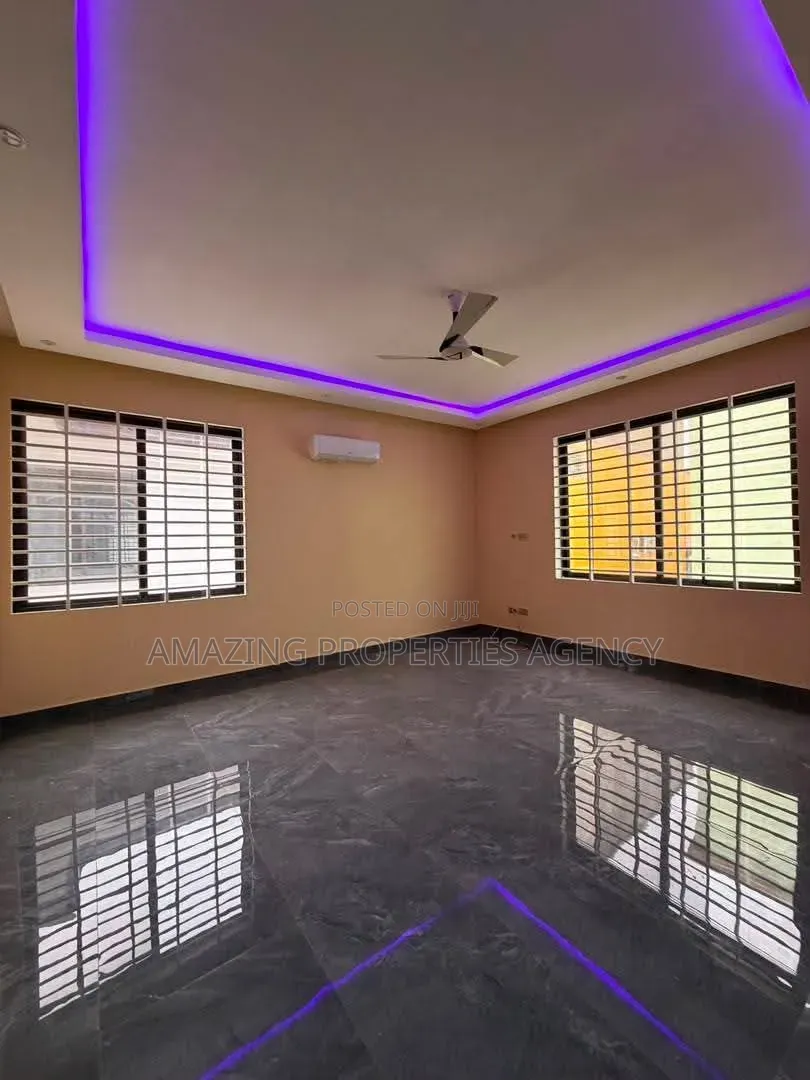 4bdrm House in East Legon, American House for rent in American House