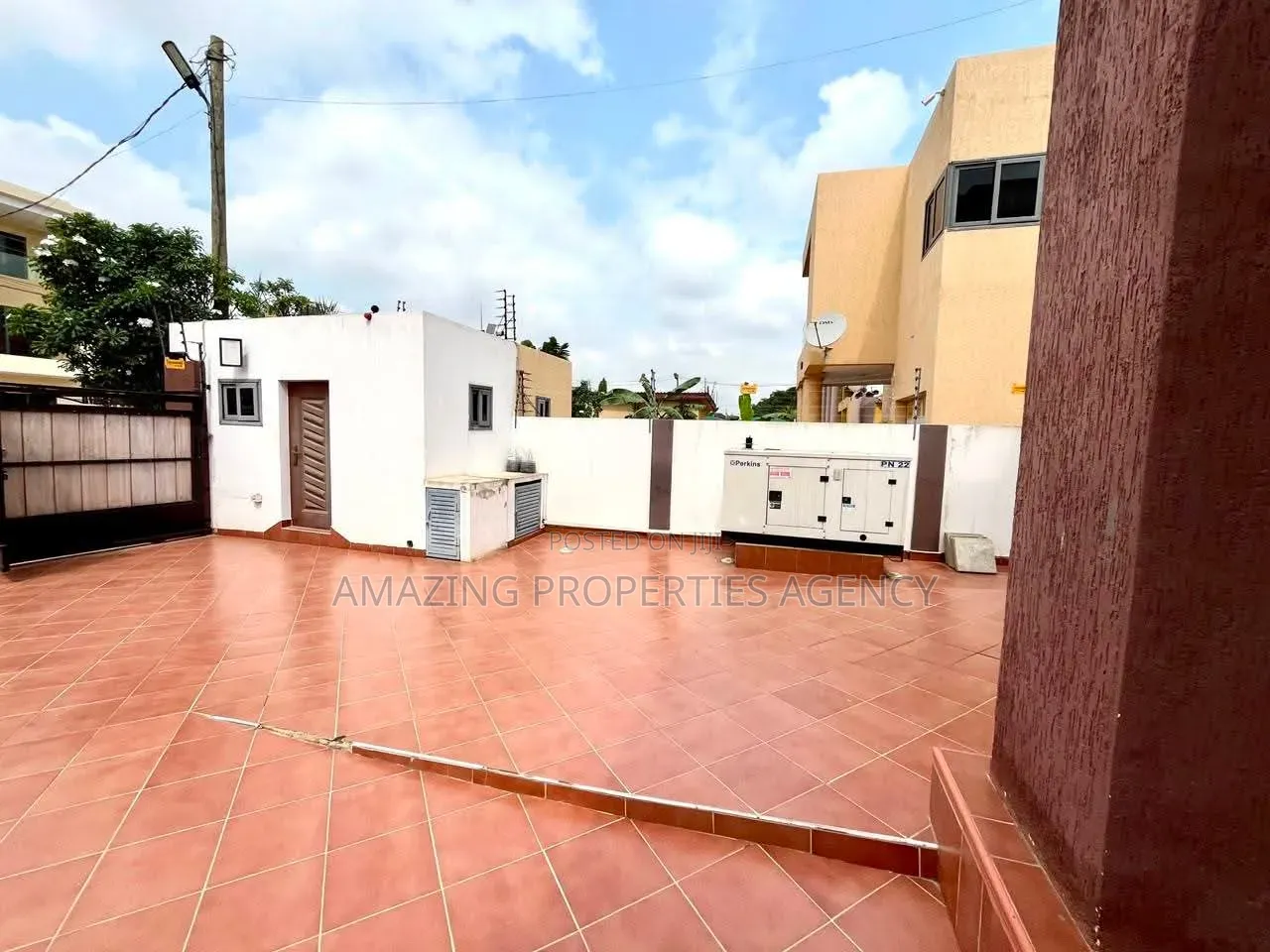 4bdrm House in East Legon, American House for rent in American House