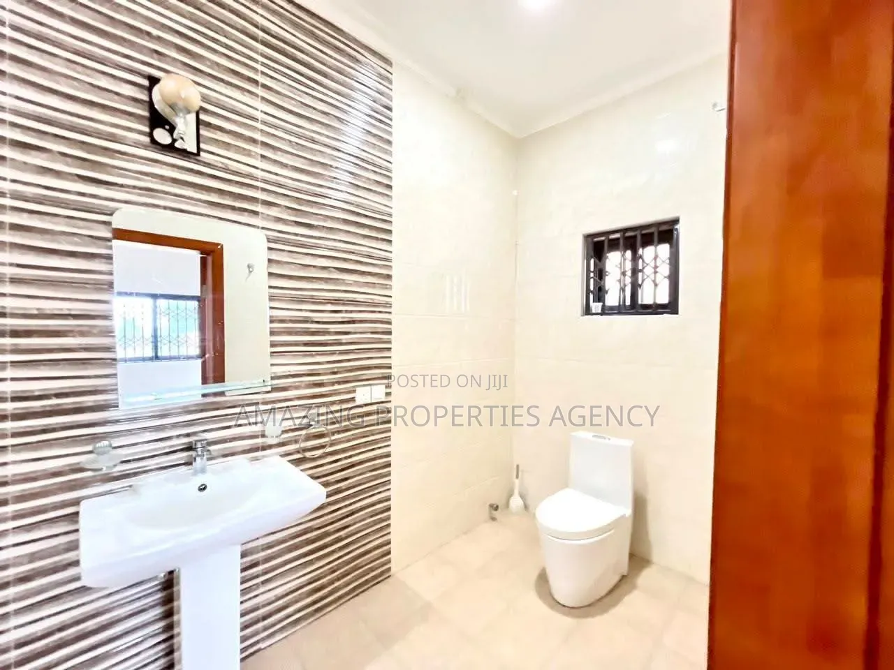 4bdrm House in East Legon, American House for rent in American House