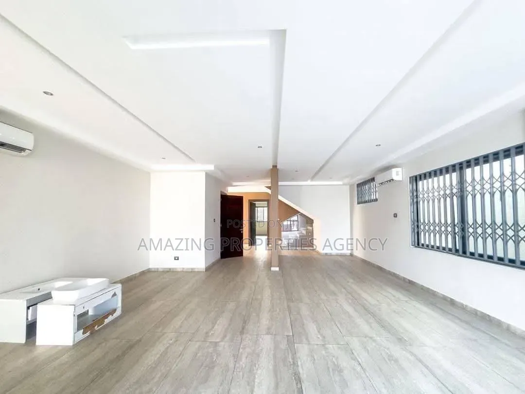4bdrm House in East Legon, American House for rent in American House