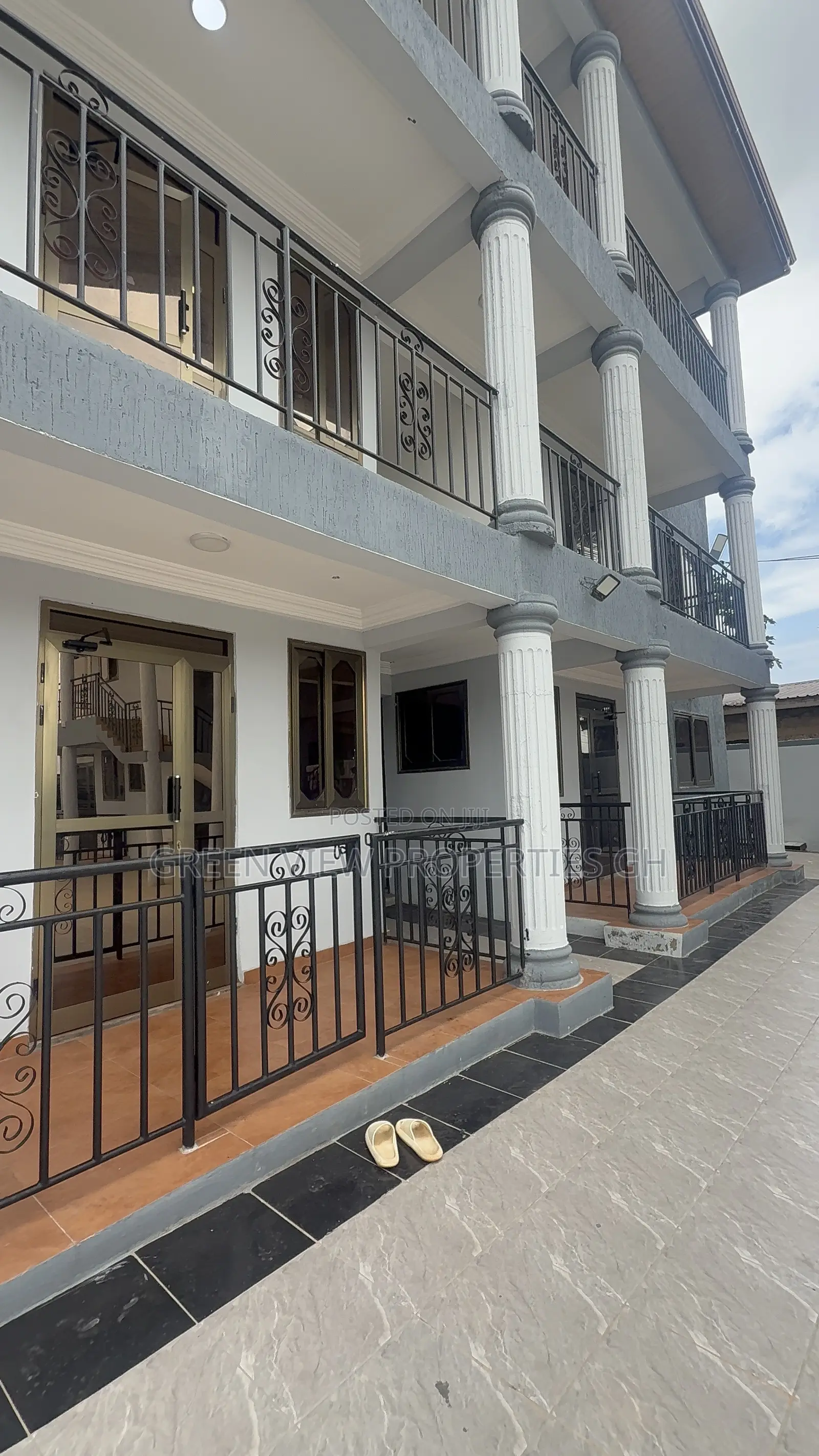 2bdrm Apartment in West Hills Mall Area for rent in West Hills Mall Area