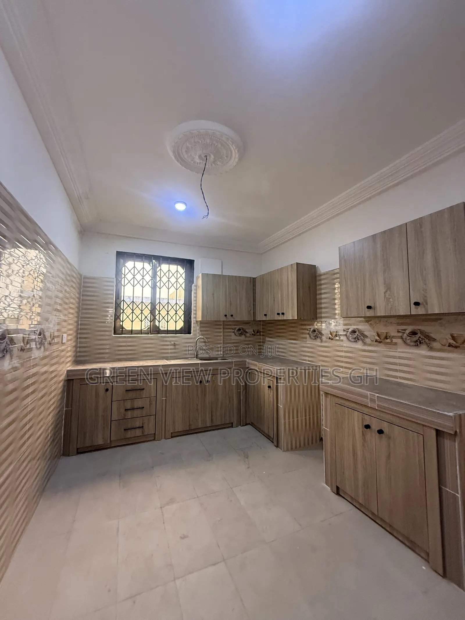 2bdrm Apartment in West Hills Mall Area for rent in West Hills Mall Area