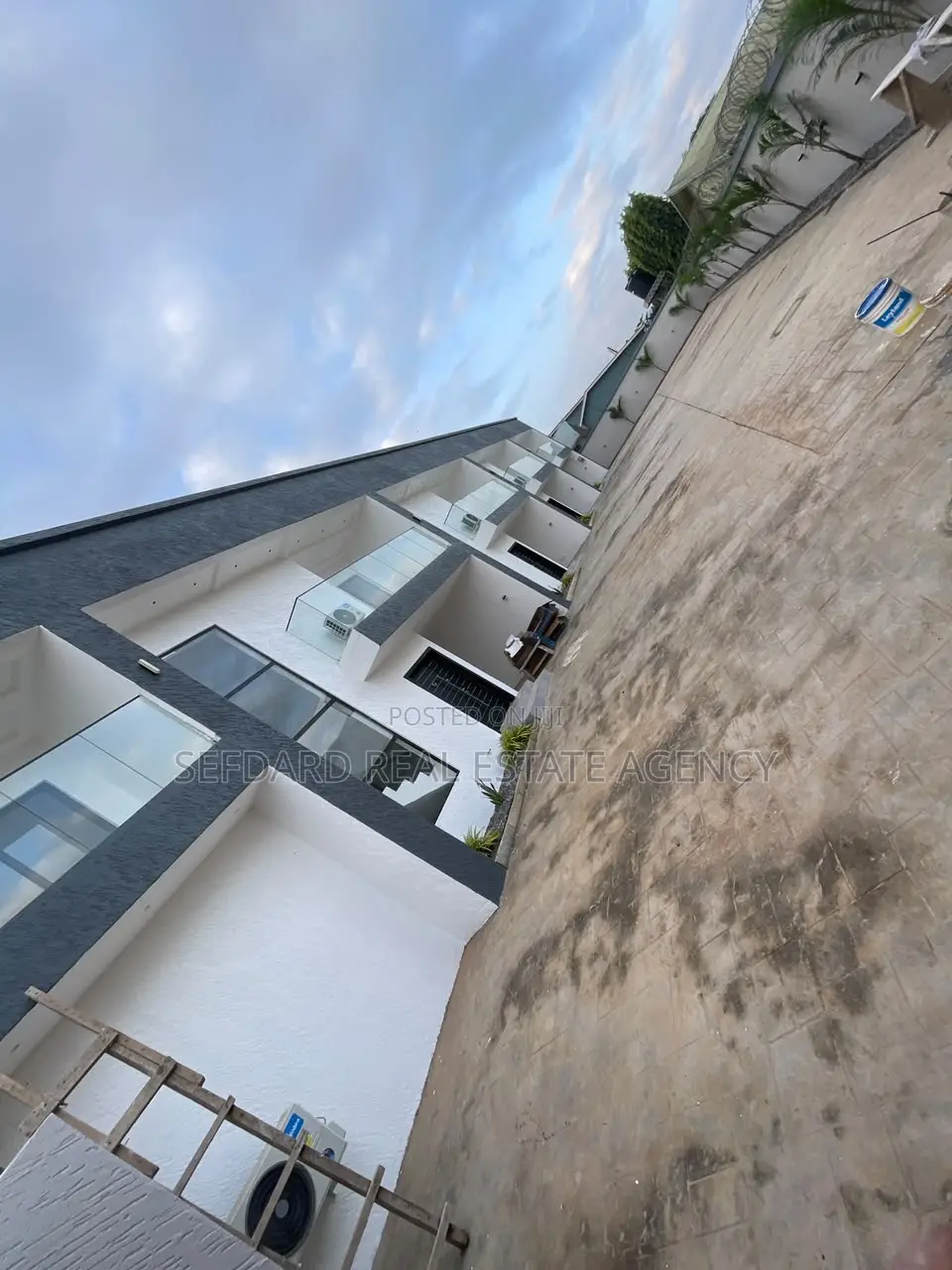 3bdrm Duplex in Sefdard Properties, Pokuase for rent in Pokuase
