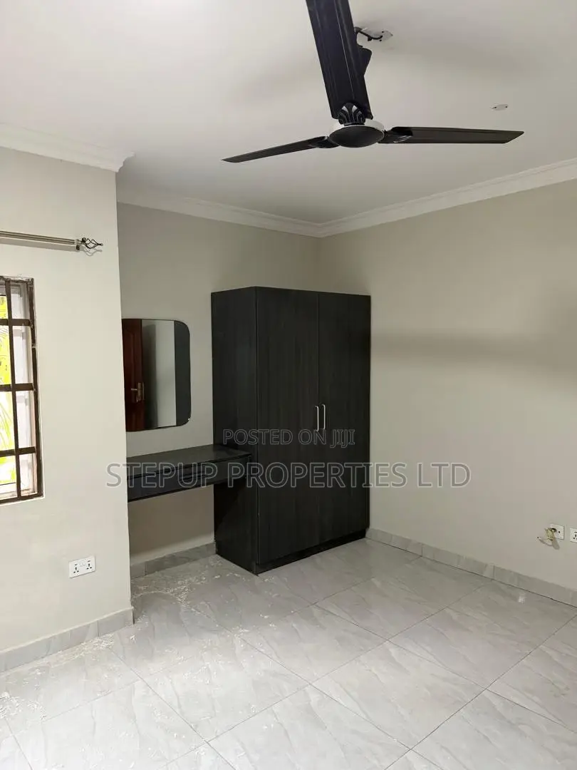2bdrm Apartment in Ars, East Legon for rent in East Legon