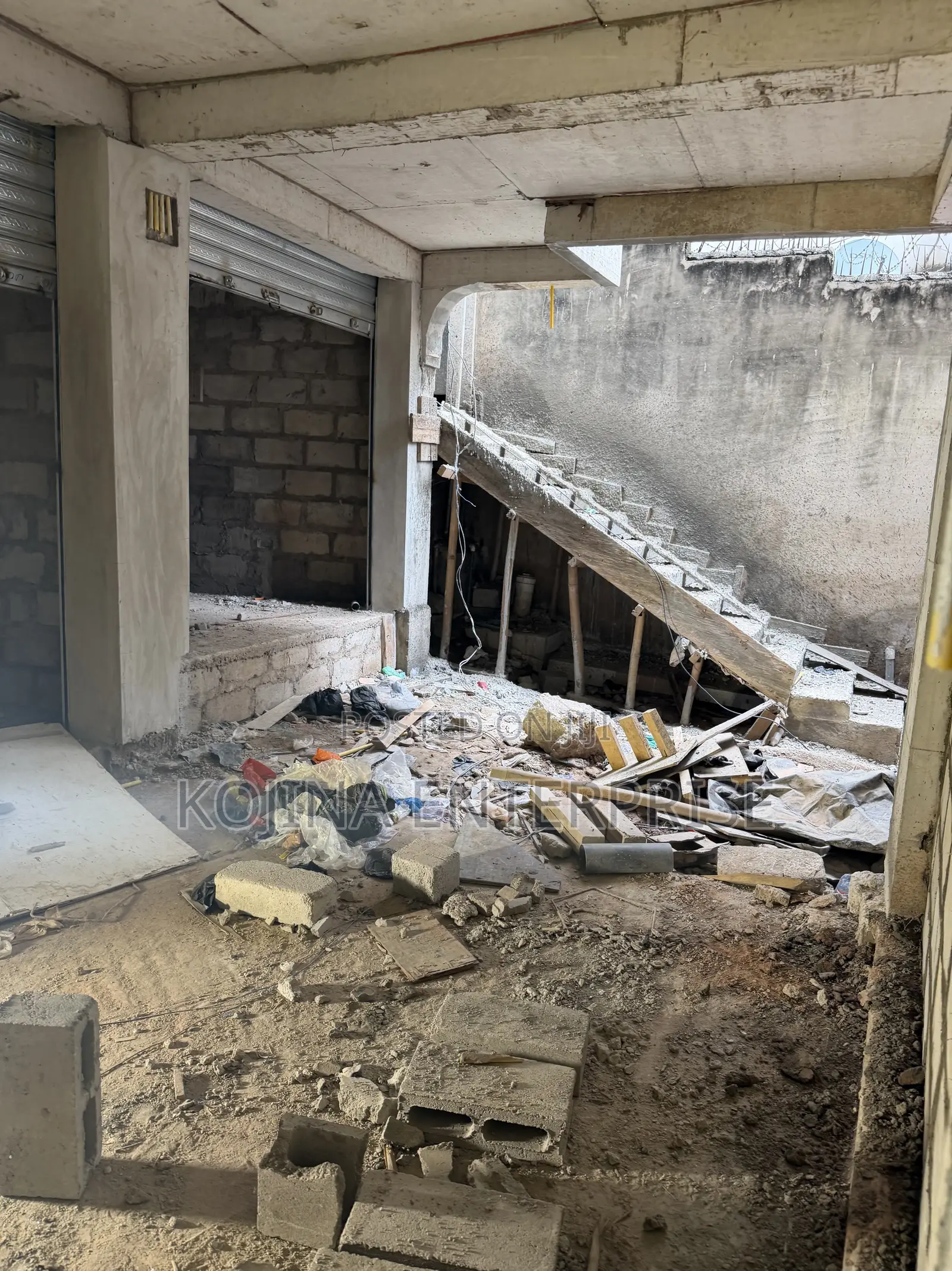Prime Commercial Shop for Rent – Adum in Kumasi Metropolitan