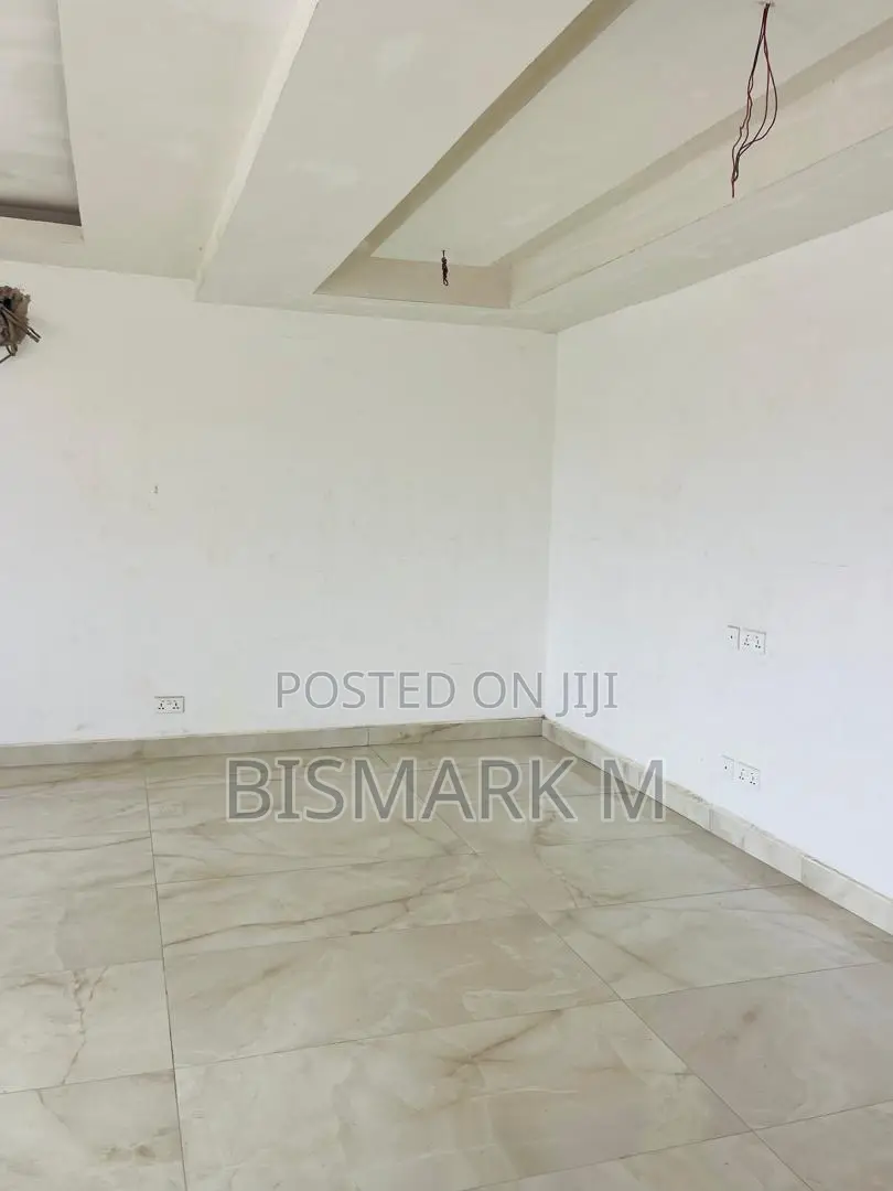 2bdrm Apartment in Botwe School for rent in Ashaley Botwe