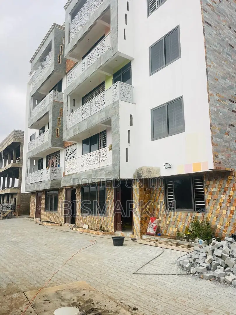 2bdrm Apartment in Botwe School for rent in Ashaley Botwe