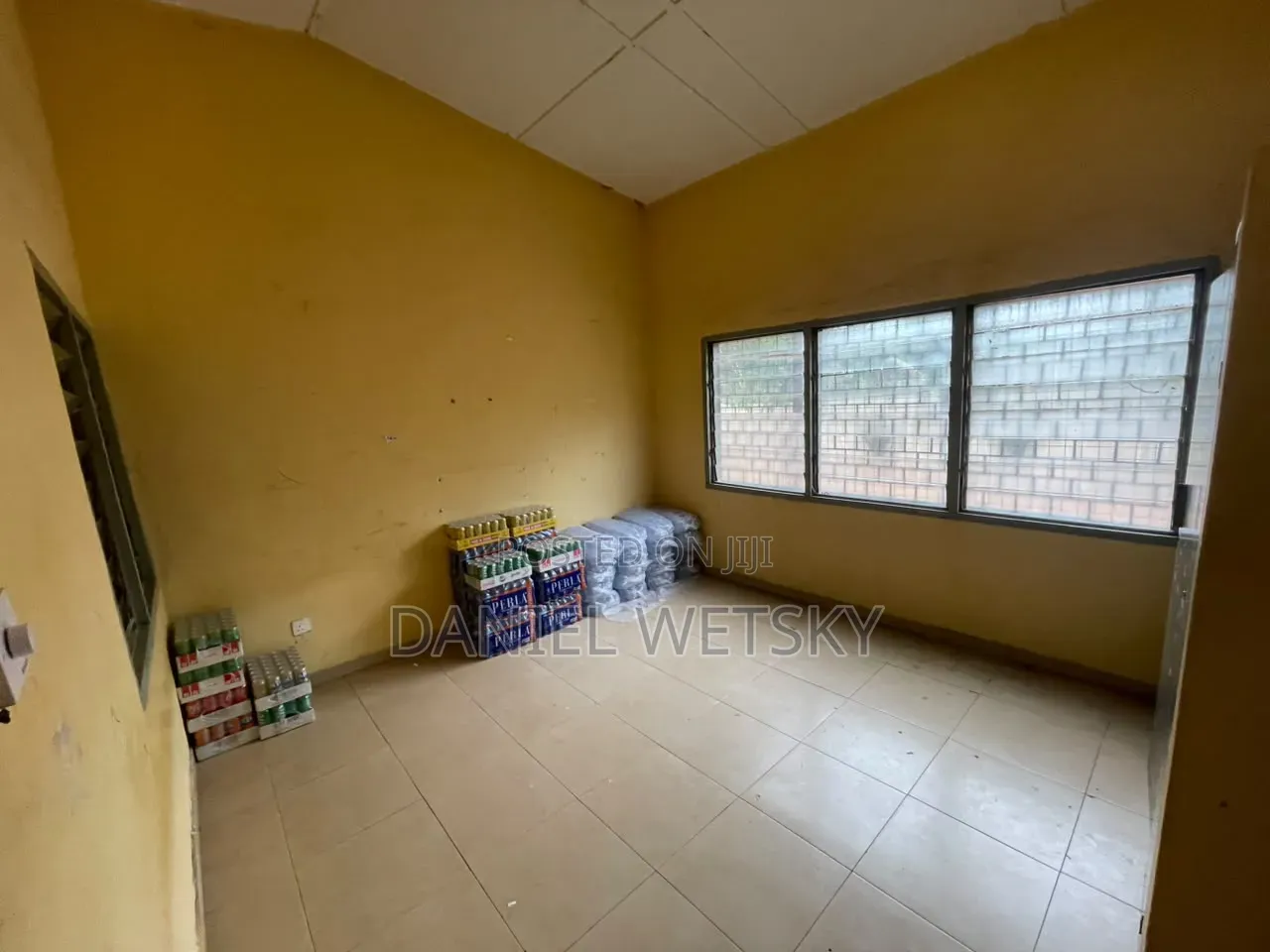 3bdrm Apartment in Seven Great, Exhibition for rent in Exhibition