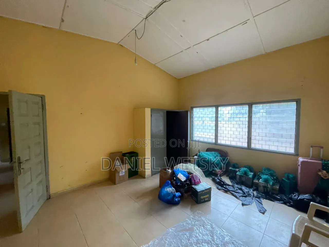 3bdrm Apartment in Seven Great, Exhibition for rent in Exhibition